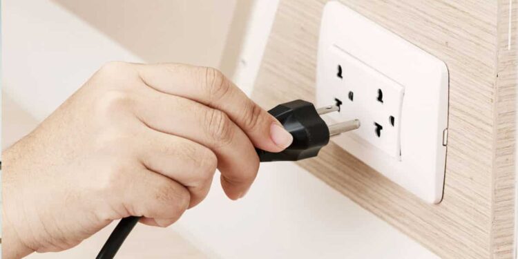 Truque simples para ECONOMIZAR ENERGIA em casa que você não conhecia