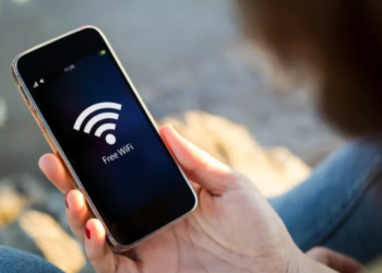 4 MOTIVOS para você DESLIGAR o WI-FI do seu celular quando estiver na rua