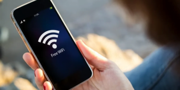 4 MOTIVOS para você DESLIGAR o WI-FI do seu celular quando estiver na rua