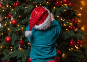 Como decorar apartamento PEQUENO para Natal?