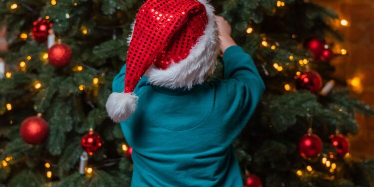 Como decorar apartamento PEQUENO para Natal?