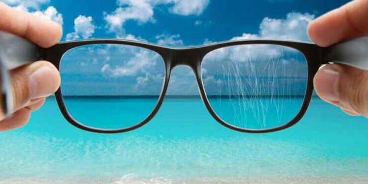 Tirar micro riscos de óculos nunca foi tão FÁCIL! Essas misturas caseiras são excelentes