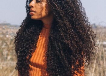 Modo Rapunzel ATIVAR! Adicione esse óleo ao seu Shampoo e o MILAGRE vai acontecer