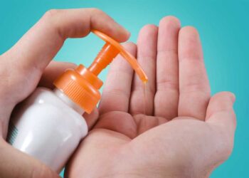 descubra como fazer sabonete líquido caseiro