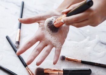 dicas para limpar pincel de maquiagem