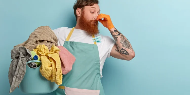 Tchau, "Cecê"! Veja essas Dicas e ELIMINE de uma vez por todas o cheiro de suor das roupas