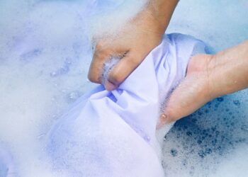 Conheça a melhor forma de lavar peças DELICADAS!