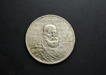 Moeda de 2 mil réis de 1932, que pode valer R$ 400.