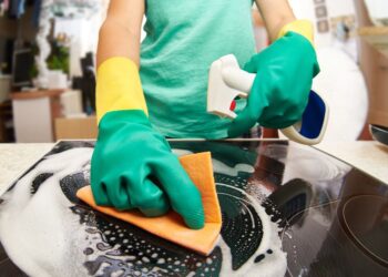 Receita INCRÍVEL de desengordurante caseiro: Confira!