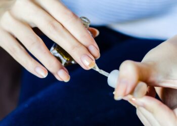 base caseira para fortalecer as unhas