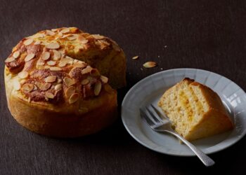 bolo de cardamomo