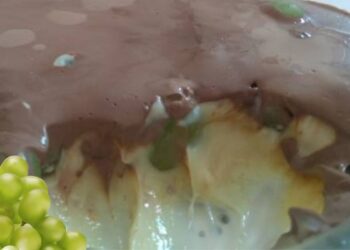 bombom de uva na travessa