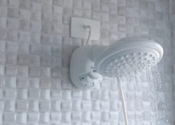 truques para tirar ar do chuveiro