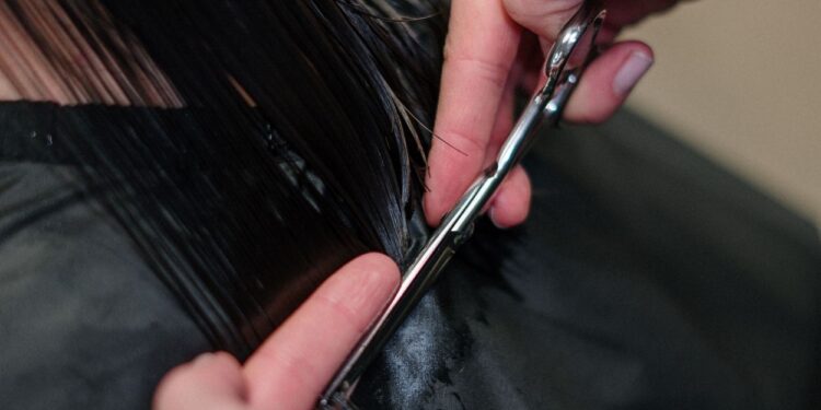 Calendário lunar: Corte o cabelo em dezembro no dia certo para fazê-lo crescer!