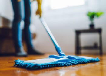 piso limpo e brilhante