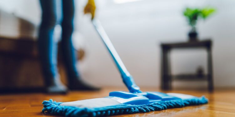 piso limpo e brilhante