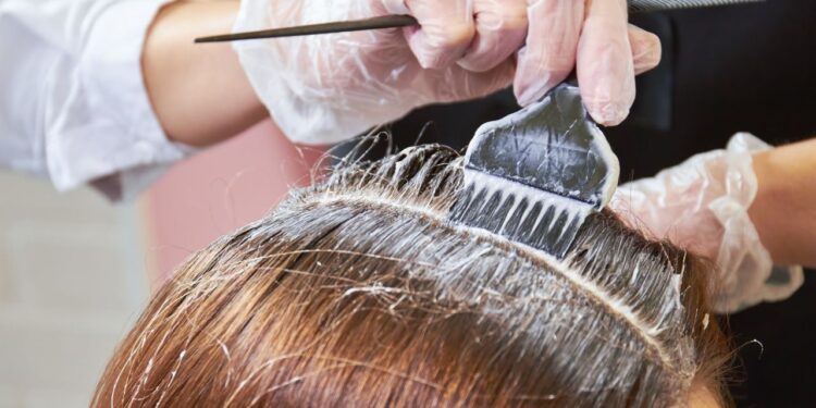 remover a tintura do cabelo em casa
