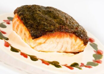 salmão com crosta crocante