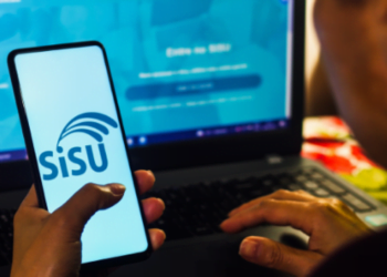 Não conseguiu vaga no Sisu 2024? Confira 7 dicas para estudar online