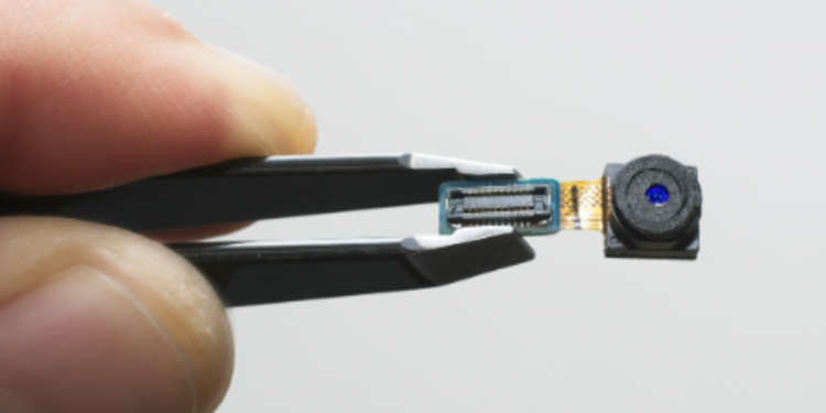 Saiba como identificar câmeras espiãs com dicas de um especialista