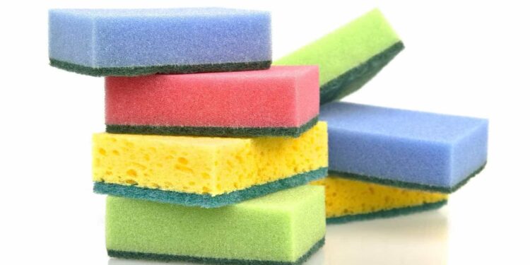 Ciência Recomenda: Corte os cantos da esponja de lavar pratos