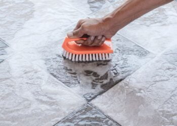 Aprenda a tirar ferrugem de piso! Passo a passo