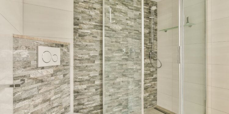 Como repelir a água do vidro do box? Venha aprender!