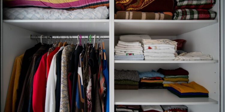 Faça isto e tenha um guarda-roupa sempre arrumado!