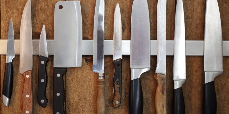 Você sabe quais os cuidados com as facas da cozinha? Venha aprender!