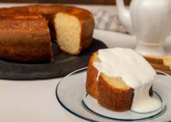 bolo de iogurte natural