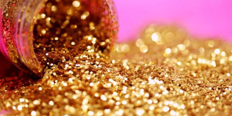 saiba como fazer glitter ecológico para o carnaval