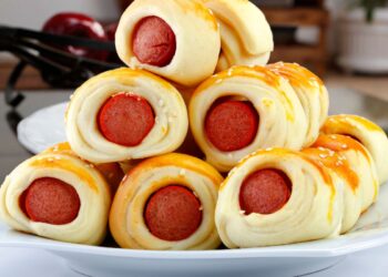 enroladinho de salsicha