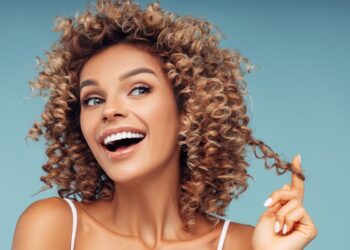 hidratação caseira para cabelos cacheados