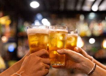 ALZHEIMER: Pesquisa revela o poder da CERVEJA na prevenção da doença