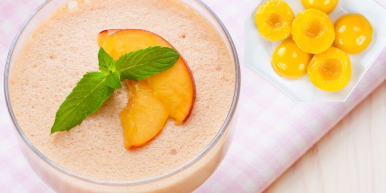 mousse de pêssego em lata