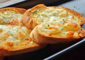 pão com creme de alho