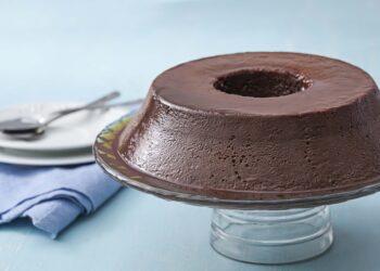 Saiba como preparar um Pudim de Chocolate com apenas 2 ingredientes!
