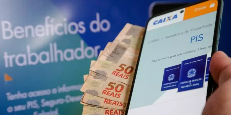 Você sabe consultar o PIS? Confira se tem direito de receber o benefício