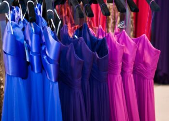 Como lavar roupa de cetim corretamente?