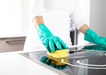 Como limpar cooktop de vidro sem riscar?