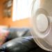 6 Utilidades Surpreendentes do Ventilador que Vão Além de Refrescar a Casa