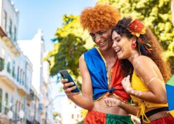 Dicas para quem perdeu ou teve o celular roubado durante o carnaval