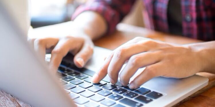 GUIA RÁPIDO: Veja como escrever um TCC