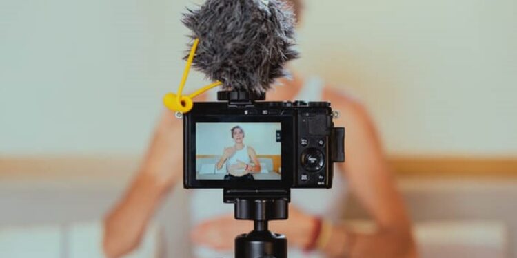 Confira 6 dicas para se expressar bem em lives e vídeos