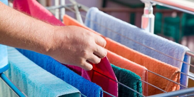 saiba como secar roupa em apartamento