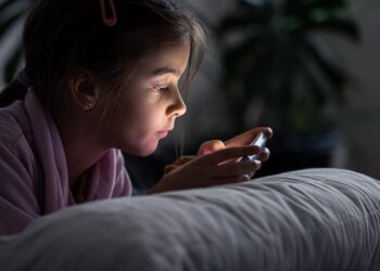 Aumente a proteção dos seus filhos nas redes sociais com ESTAS dicas