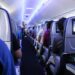 Os Locais Mais Sujos no Avião: Descubra onde estão e como se proteger