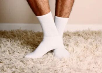 MISTURINHA MÁGICA: Lave e Remova a sujeira das meias brancas!