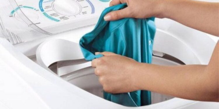 A nova tendência das donas de casa: o truque revolucionário da máquina de lavar