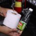 Método caseiro com vinagre e papel higiênico para você experimentar AGORA!